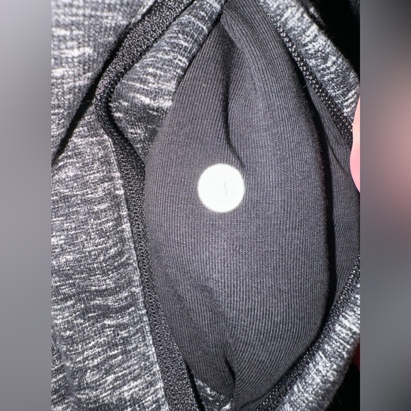 Lululemon Men’s zip up hoodie size M - Picture 3 of 7